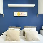 Pick A Flat's In Batignolles - Rue Biot