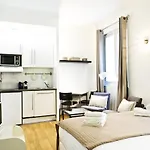 Pick A Flat's In Batignolles - Rue Biot 아파트 *