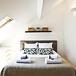 Pick A Flat's In Batignolles - Rue Biot 아파트 *