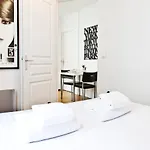 Pick A Flat's In Batignolles - Rue Biot *