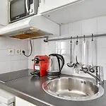 Pick A Flat's In Batignolles - Rue Biot 파리