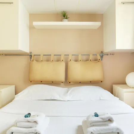 Pick A Flat's In Batignolles - Rue Biot