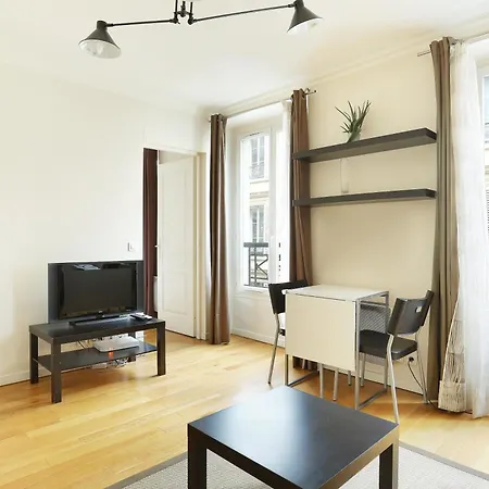 Pick A Flat's In Batignolles - Rue Biot *