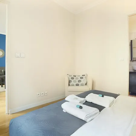 Pick A Flat's In Batignolles - Rue Biot *