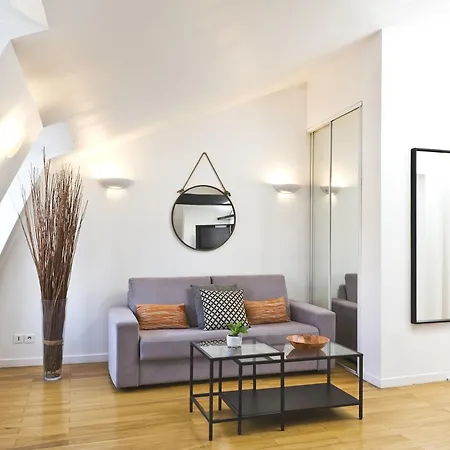 Pick A Flat's In Batignolles - Rue Biot