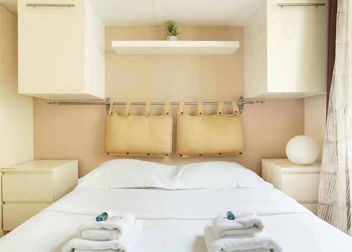 Pick A Flat's In Batignolles - Rue Biot