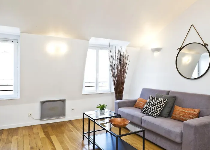 Pick A Flat's In Batignolles - Rue Biot