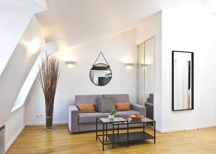 Pick A Flat's In Batignolles - Rue Biot