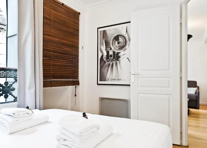 Pick A Flat's In Batignolles - Rue Biot Párizs