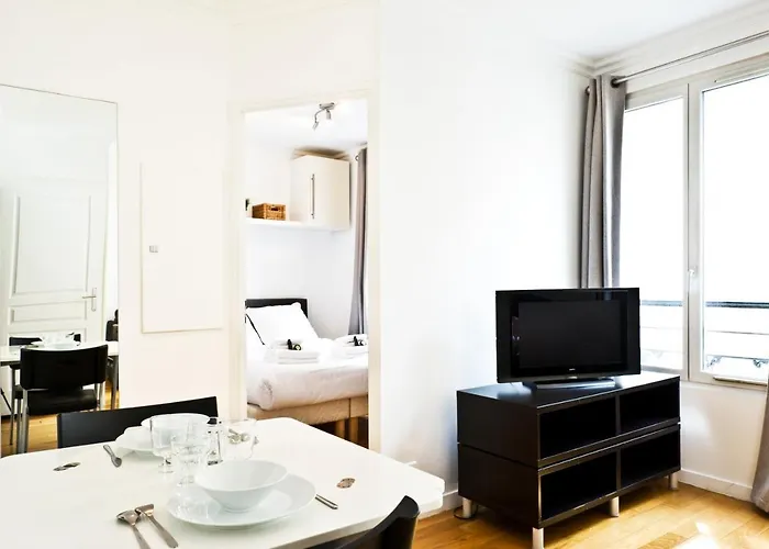 Pick A Flat's In Batignolles - Rue Biot *