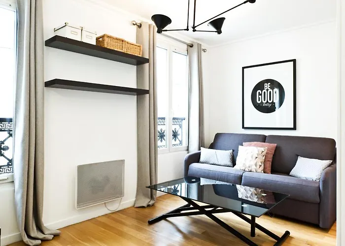 Pick A Flat's In Batignolles - Rue Biot *
